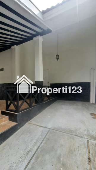 Jual Rumah Mewah turun harga 2,5 M to 1,8 M dekat kampus UII Jogja - 11