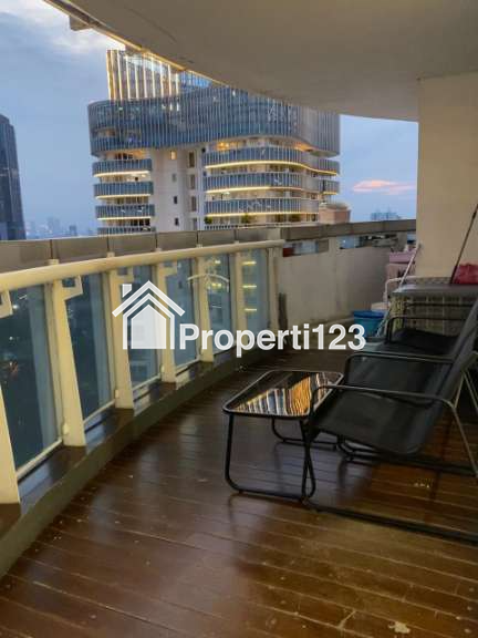 Apartemen Royale Springhill Kemayoran Tipe 3+1BR Private Lift - 1