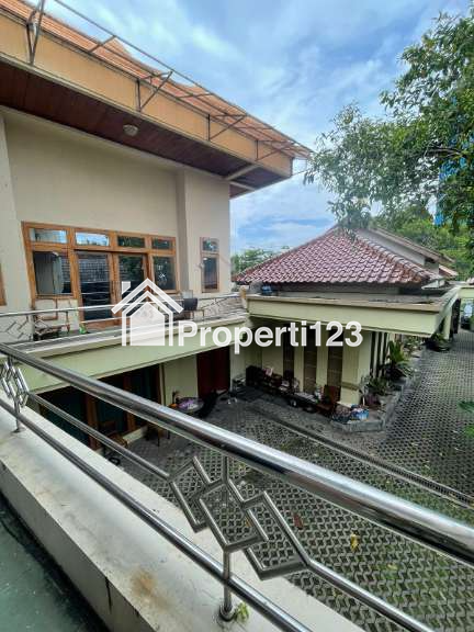 Di jual rumah mewah dekat kampus uns solo - 1