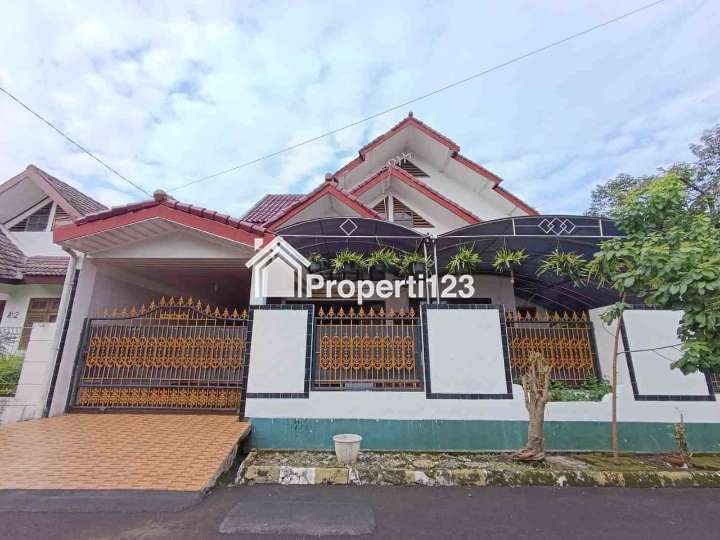 Rumah second hook di Bukit Novo Pancoran Mas Depok - 1