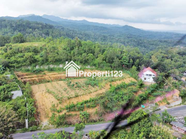 Jual Tanah di Gunung Kidul Yogyakarta Luas 3.000 m2 Pinggir Jalan Dekat Wisata Gunung Api Purba, HeHa Sky View, Bukit Bintang - 1