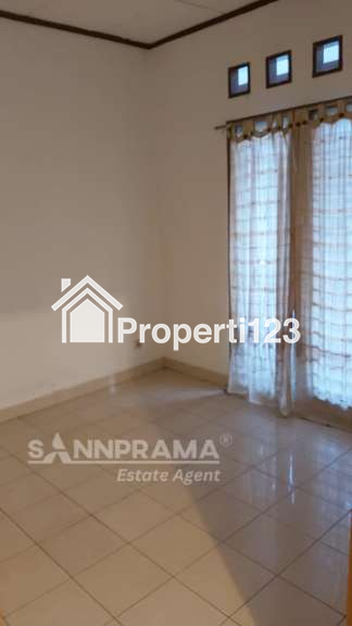 Rumah second dalam perumahan di Bojongsari Depok - 4