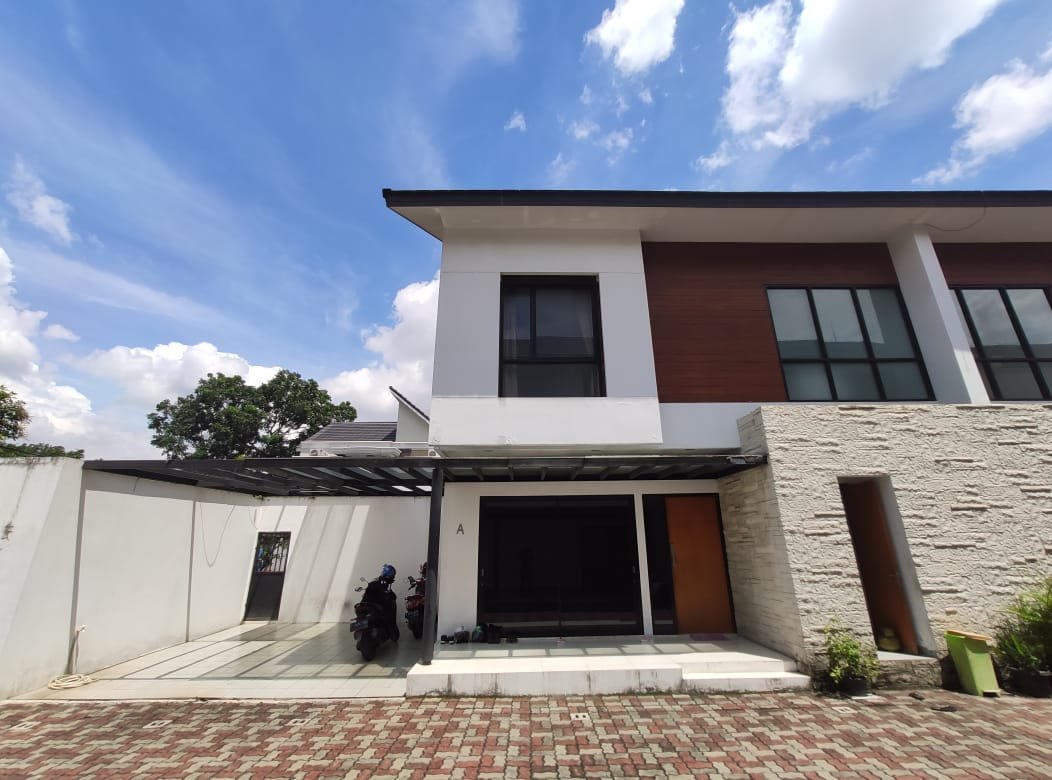 Dijual Rumah Second Dalam Cluster di Jln Kebagusan 4 Jakarta Selatan - 1