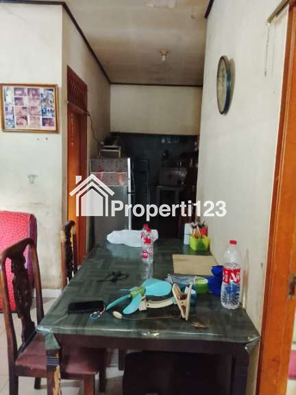BU Rumah second Lt 200 m2 harga 450 juta di Pekapuran Depok - 2