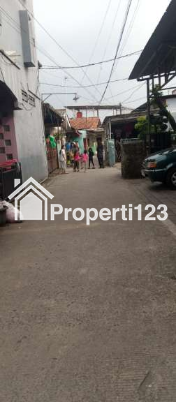 BU Rumah second Lt 200 m2 harga 450 juta di Pekapuran Depok - 6