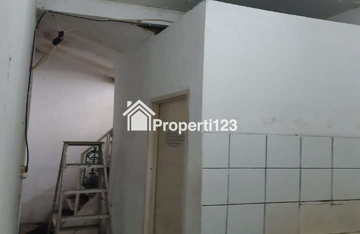RUMAH 3 KAMAR TIDUR 2 KAMAR MANDI  DEKAT TOSERBA GRIYA ARCAMANIK BANDUNG - 8