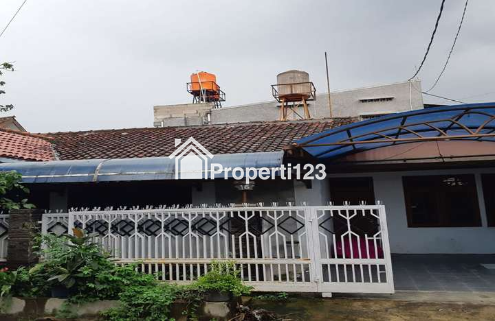 RUMAH 3 KAMAR TIDUR 2 KAMAR MANDI  DEKAT TOSERBA GRIYA ARCAMANIK BANDUNG - 1