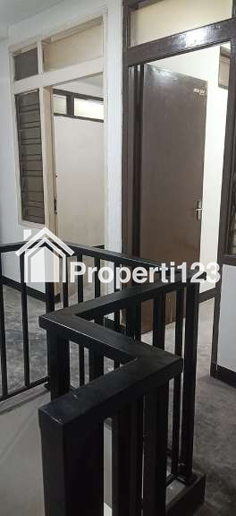 RUMAH MINIMALIS MODERN DI JL. CIGADUNG DAGO BANDUNG - 8