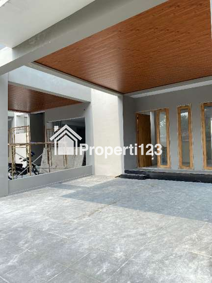DIJUAL RUMAH MEWAH 4 LANTAI DESAIN AUTENTIK DI JOGJA - 5