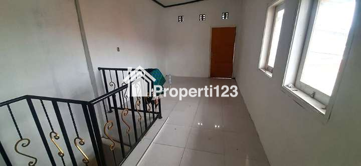 RUMAH 2 KAMAR TIDUR 2 KAMAR MANDI DENGAN CARPORT DI SIMPAY ASIH CIJAMBE BANDUNG - 6