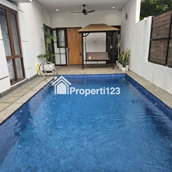 Dijual rumah mewah cluster dengan Swimming Pool di Metland Menteng - 4