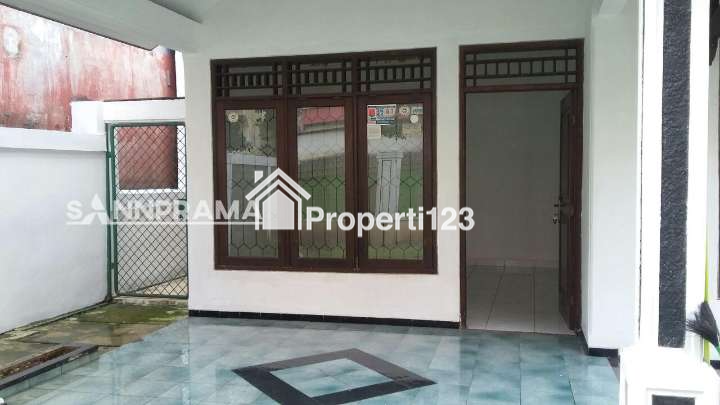 Rumah second mewah dekat 3 akses pintu tol di Ceger Jak Tim - 3