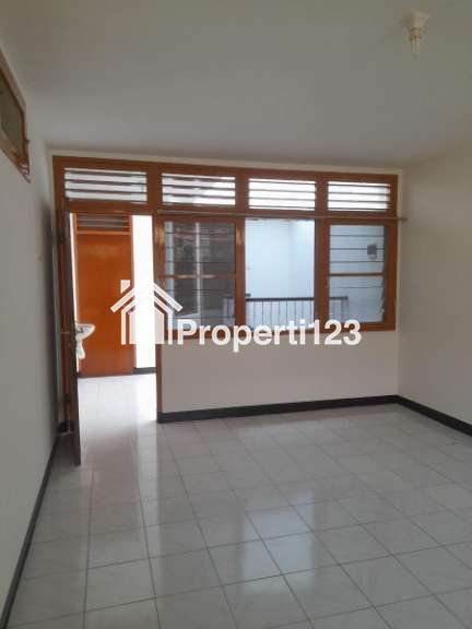 Disewakan Rumah 1,5 Lt dalam Komp Cempaka Putih Indah Jkt-Pus - 11
