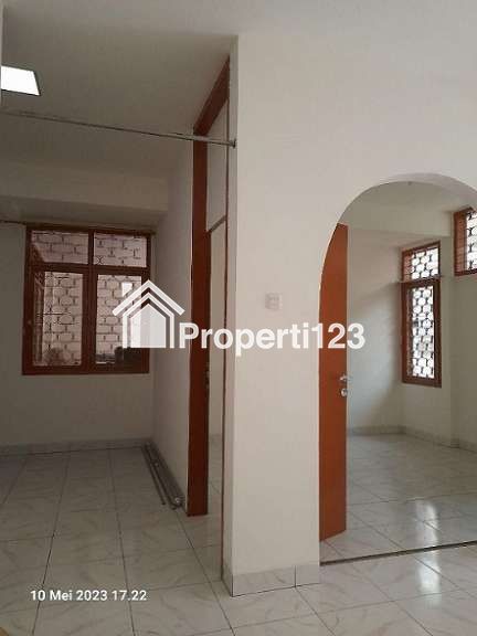 Disewakan Rumah 1,5 Lt dalam Komp Cempaka Putih Indah Jkt-Pus - 6