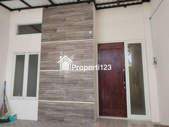 Rumah Baru Renovasi Siap Huni Lokasi Wonorejo Selatan Rungkut Surabaya - 2