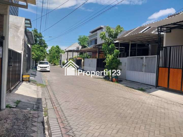 Rumah Baru Renovasi Siap Huni Lokasi Wonorejo Selatan Rungkut Surabaya - 5