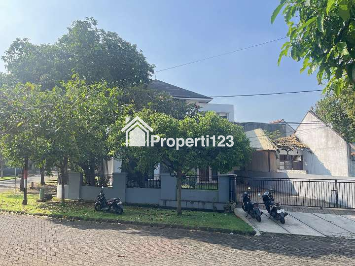 Rumah Hoek Bagus Siap Huni Kemang Pratama 2 Bekasi - 2