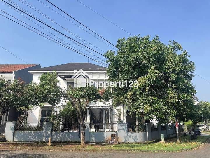 Rumah Hoek Bagus Siap Huni Kemang Pratama 2 Bekasi - 1