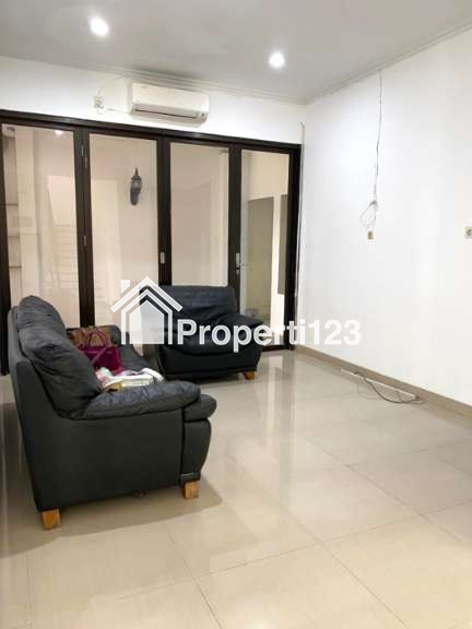 Rumah Hoek Bagus Siap Huni Kemang Pratama 2 Bekasi - 7