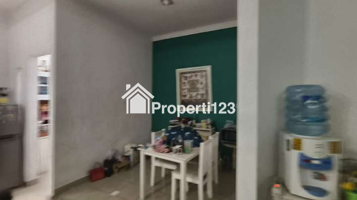 Rumah Prospek dan Strategis jl utama komplek di Depok - 5