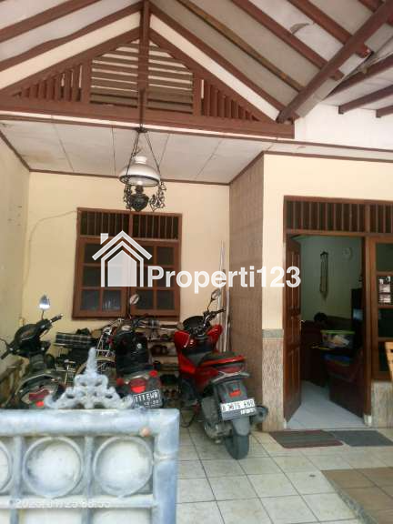 Rumah second murah di perum Depok Utara Beji Depok - 2