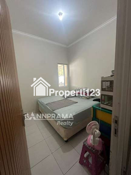 Rumah second Islami terawat di Villa Rizki Ilami 2 Sawangan Depok - 4