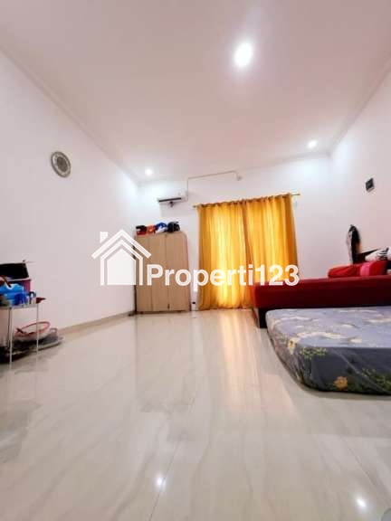 Rumah second 2 lantai dalam cluster di Mampang Depok - 12