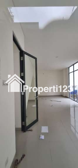 Ruko Baru 2 Lantai Verona Junction Hook Gading Serpong Siap Pakai - 7