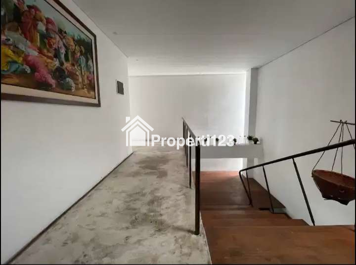 Rumah Full Furnished di Kota Baru Parahyangan, Bandung - 6