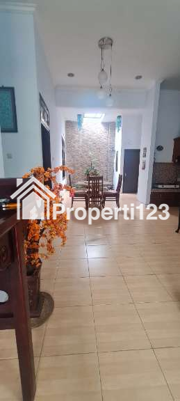 Rumah Taman Majapahit 4 KT 2 KM - 9