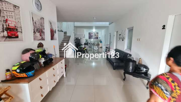 dijual cepat Rumah kos di komplek mewah LIPPO village  KARAWACI - 2