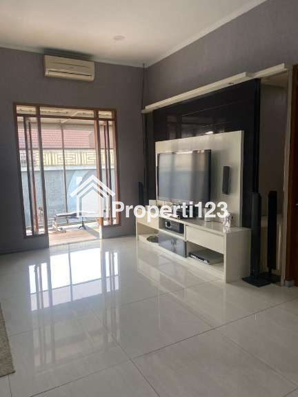 Rumah di Kawasan Elit di Singgasana Pradana Bandung - 6