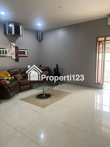 Rumah di Kawasan Elit di Singgasana Pradana Bandung - 2