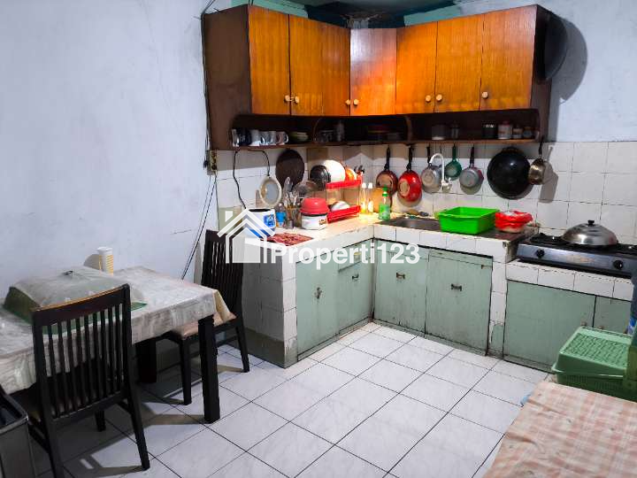 Dijual Rumah Tinggal - 8
