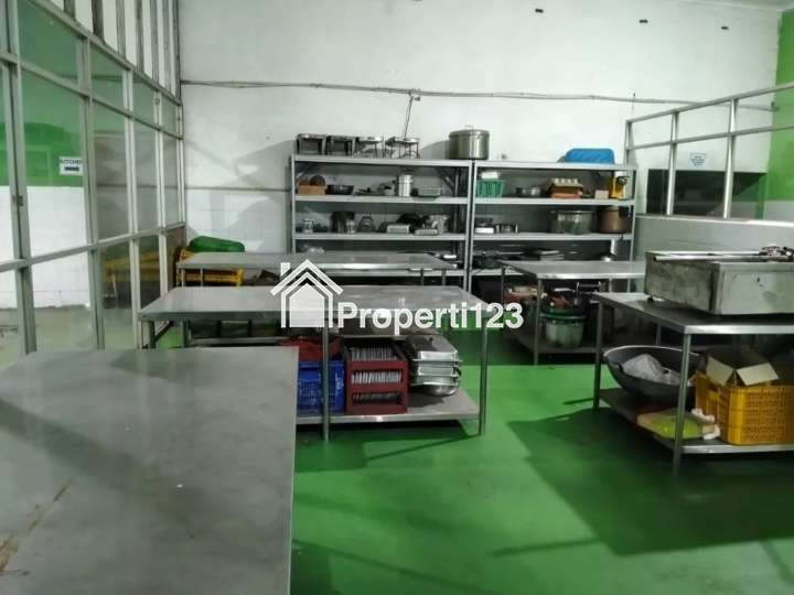Rumah Usaha Raya Brigjend Katamso Waru, Akses Bisa Kontainer - 4