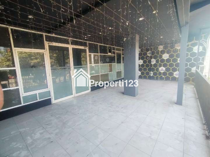 Disewakan Ruko 4 Lantai Nol jalan Raya Ir Soekarno Merr Surabaya, 2 Unit jejer - 5