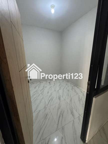 Rumah second terawat di Poin Mas Depok - 5
