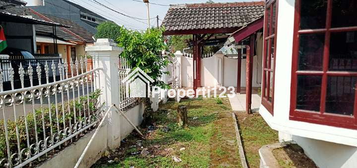 RUMAH GAYA EROPA KLASIK BANGUNAN KOKOH INTERIOR EKSTERIOR BERSIH TERAWAT DI ANTAPANI BANDUNG - 12