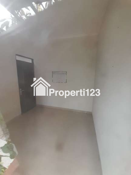 Dijual Rumah Lelang di Komplek Malakasari Residence - 9