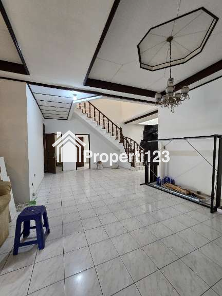 Rumah lama cocok untuk kosan di Cempaka Putih Jakpus - 4