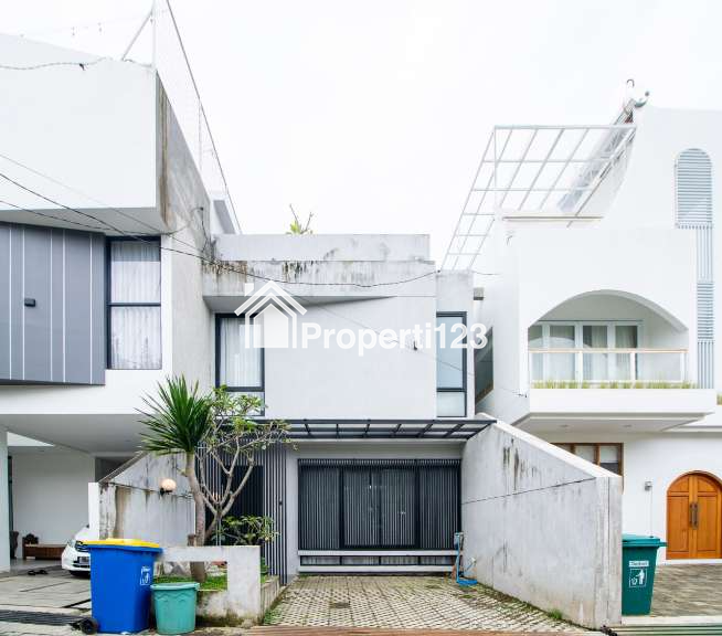 Vila Premium! 3 Lantai Full Furnished, Kolam Renang & Rooftop, Bisnis Sewa Harian Untung Besar - 1