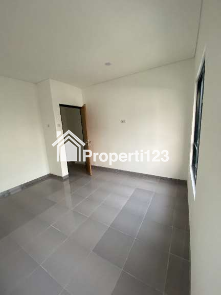 Disewakan Rumah di Jl. Rsia Jatisampurna - 16