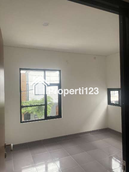 Disewakan Rumah di Jl. Rsia Jatisampurna - 1