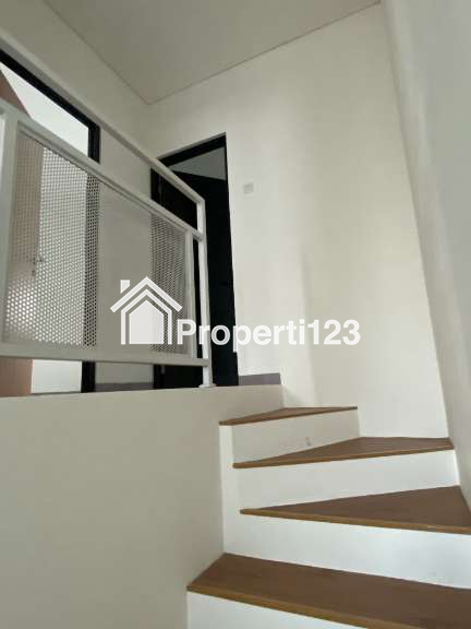 Disewakan Rumah di Jl. Rsia Jatisampurna - 12
