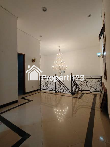 Rumah second terawat di Ciracas Jaktim - 5