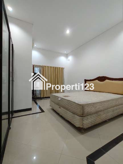 Rumah second terawat di Ciracas Jaktim - 11