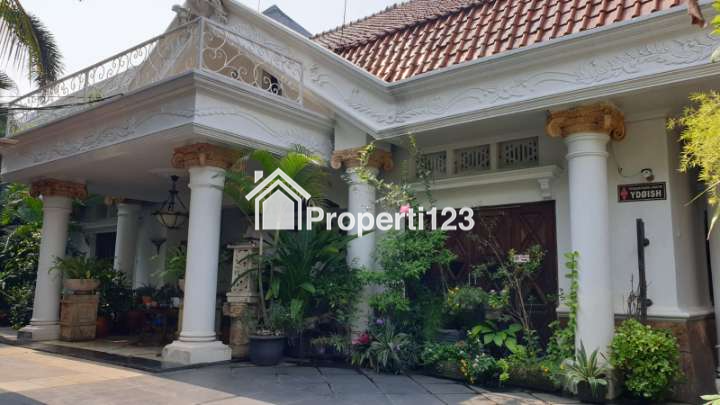 DIJUAL Rumah di Jl. Yusuf Adiwinata Menteng Jakarta - 1