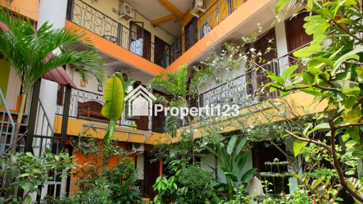 DIJUAL Rumah di Jl. Yusuf Adiwinata Menteng Jakarta - 2