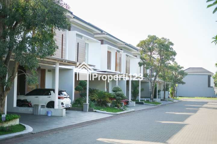 10 Menit Kampus UGM, Jalan Lebar, Hunian Bergaya Minimalis Elegan - 1