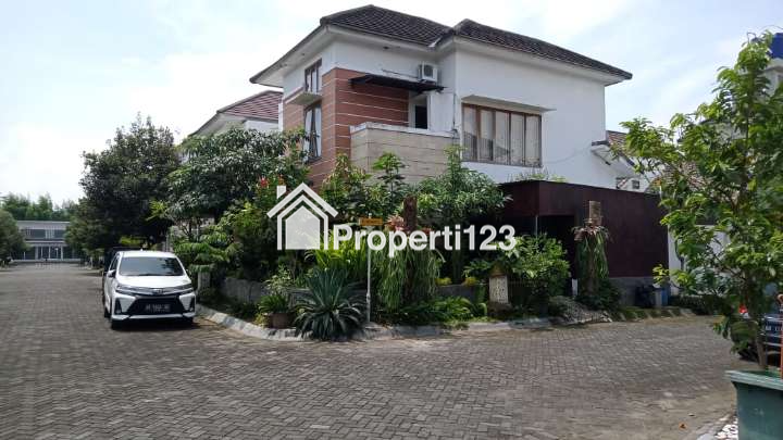 DIJUAL Rumah Mewah di Royal Maguwo Cluster - 2